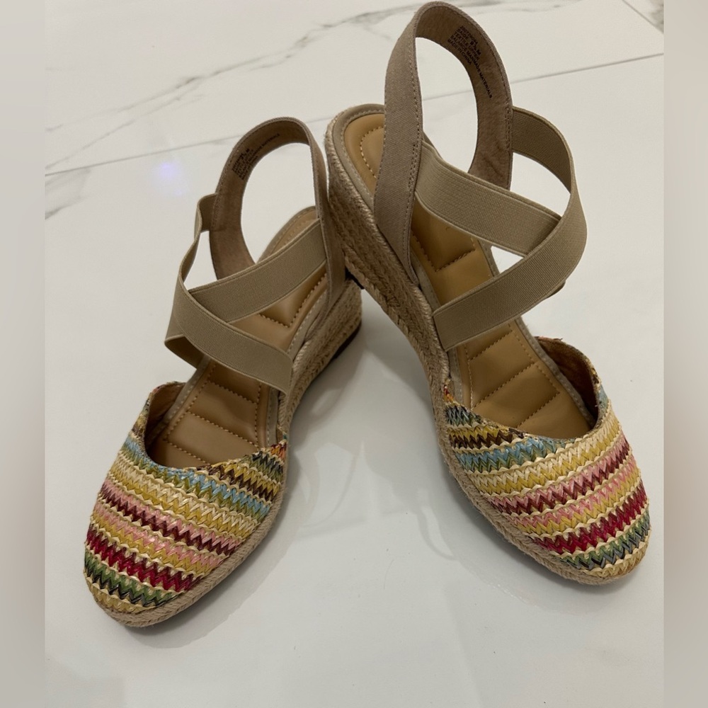 Kelly & Katie Multicolor Woven Espadrille Wedge Sandals, NWOB, Sz. 9 1/2M